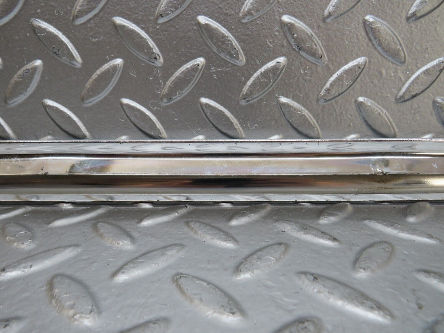 26406 Mercedes-Benz W116 450SE Front Left Door Chrome Trim