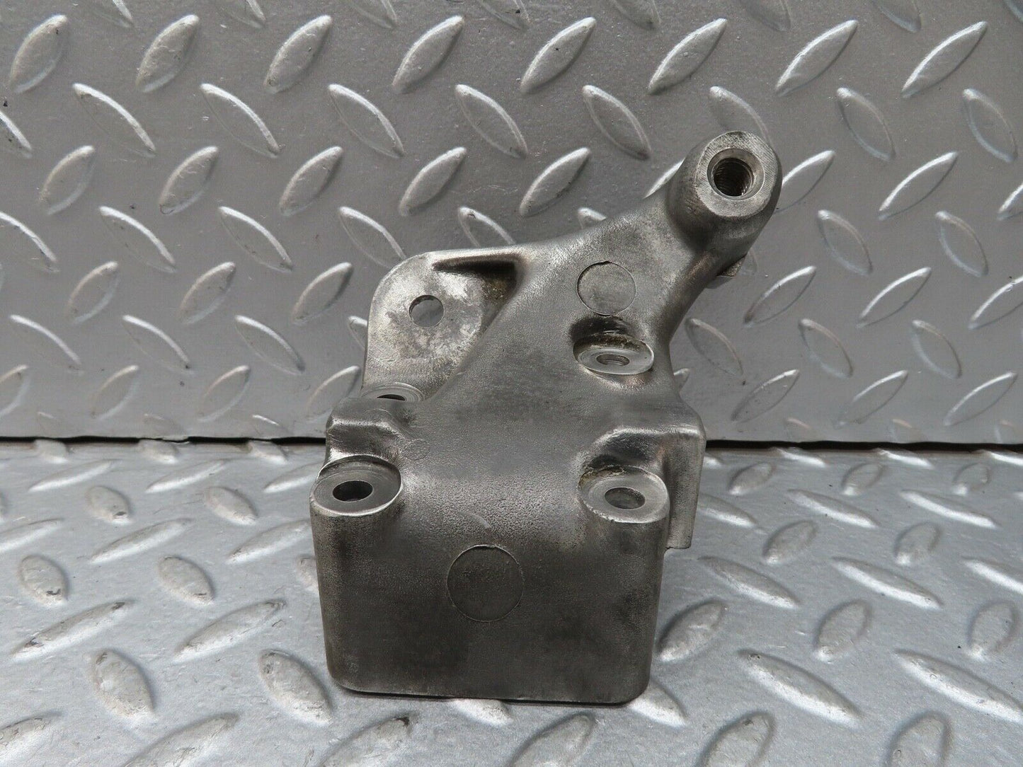 17687 Mercedes-Benz W116 450SEL Engine Mount Bracket Right Side 1162232804