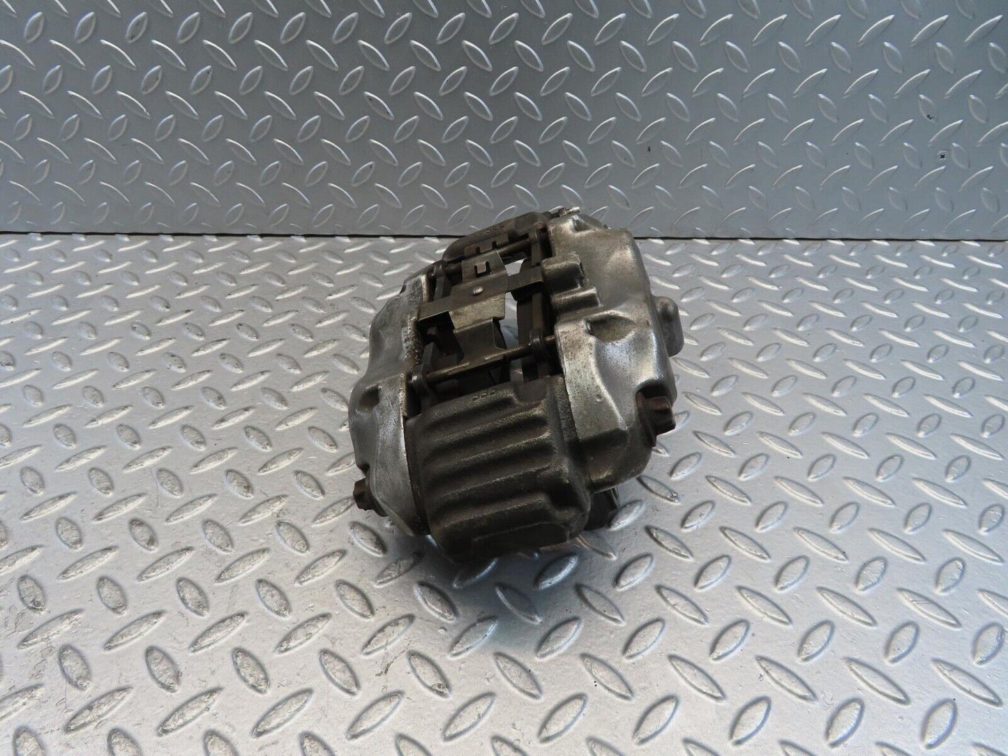 11309 Mercedes-Benz W221 S320 Front Left Brake Caliper