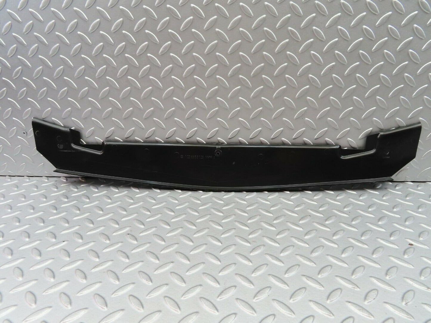 5854 Mercedes-Benz W123 200 Front Bumper Centre Filler Trim 1238853023