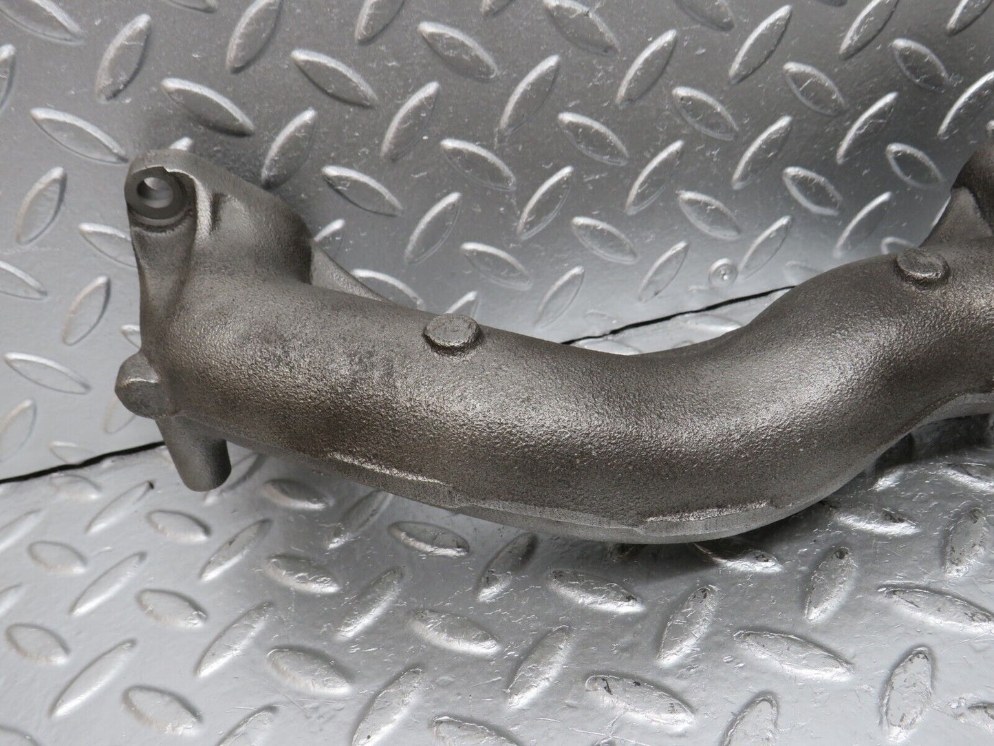33108 Mercedes-Benz W126 560SE Exhaust Manifold Right 1171424602
