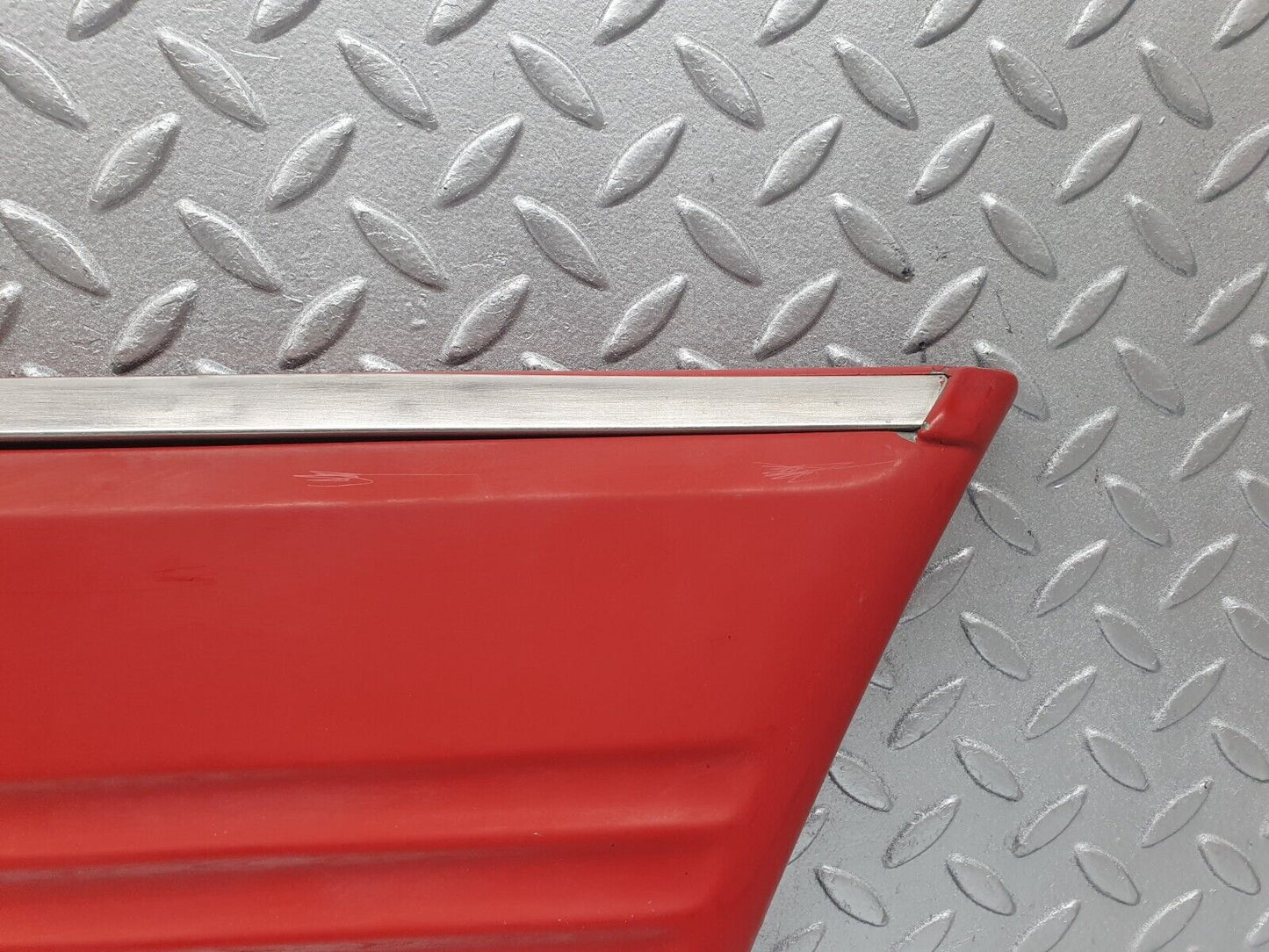 43491 Mercedes-Benz C126 380SEC Coupe Front Right Fender Wing Lower Moulding Trim