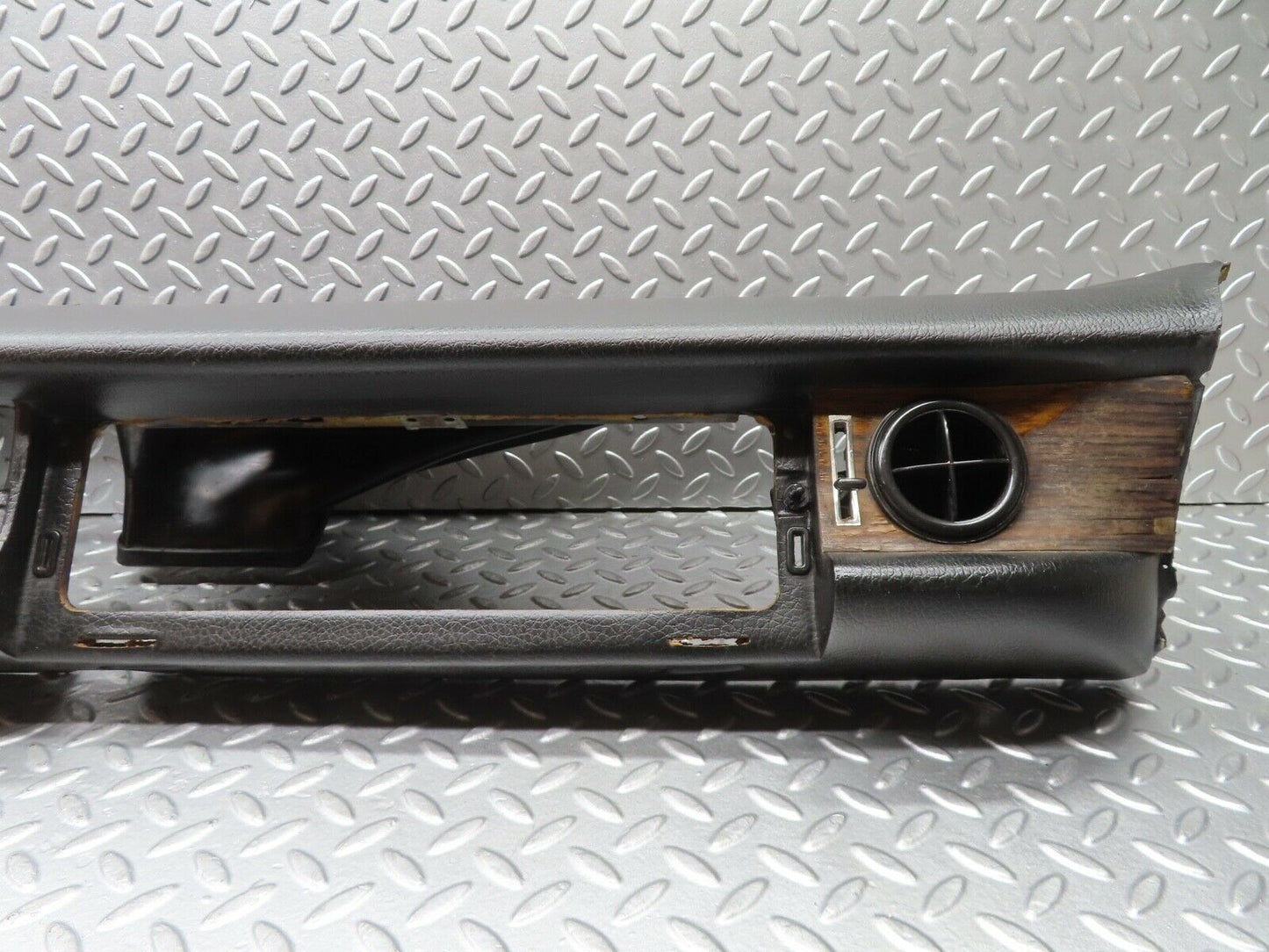 20986 Mercedes-Benz W114 250CE Coupe Dashboard Black LHD