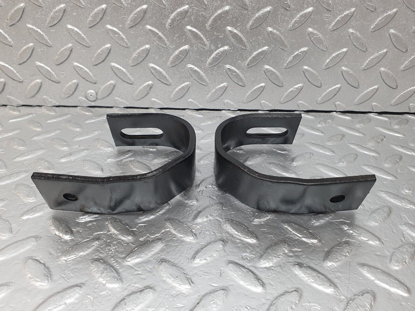 44219 Mercedes-Benz C123 230CE Coupe Front Bumper Bracket