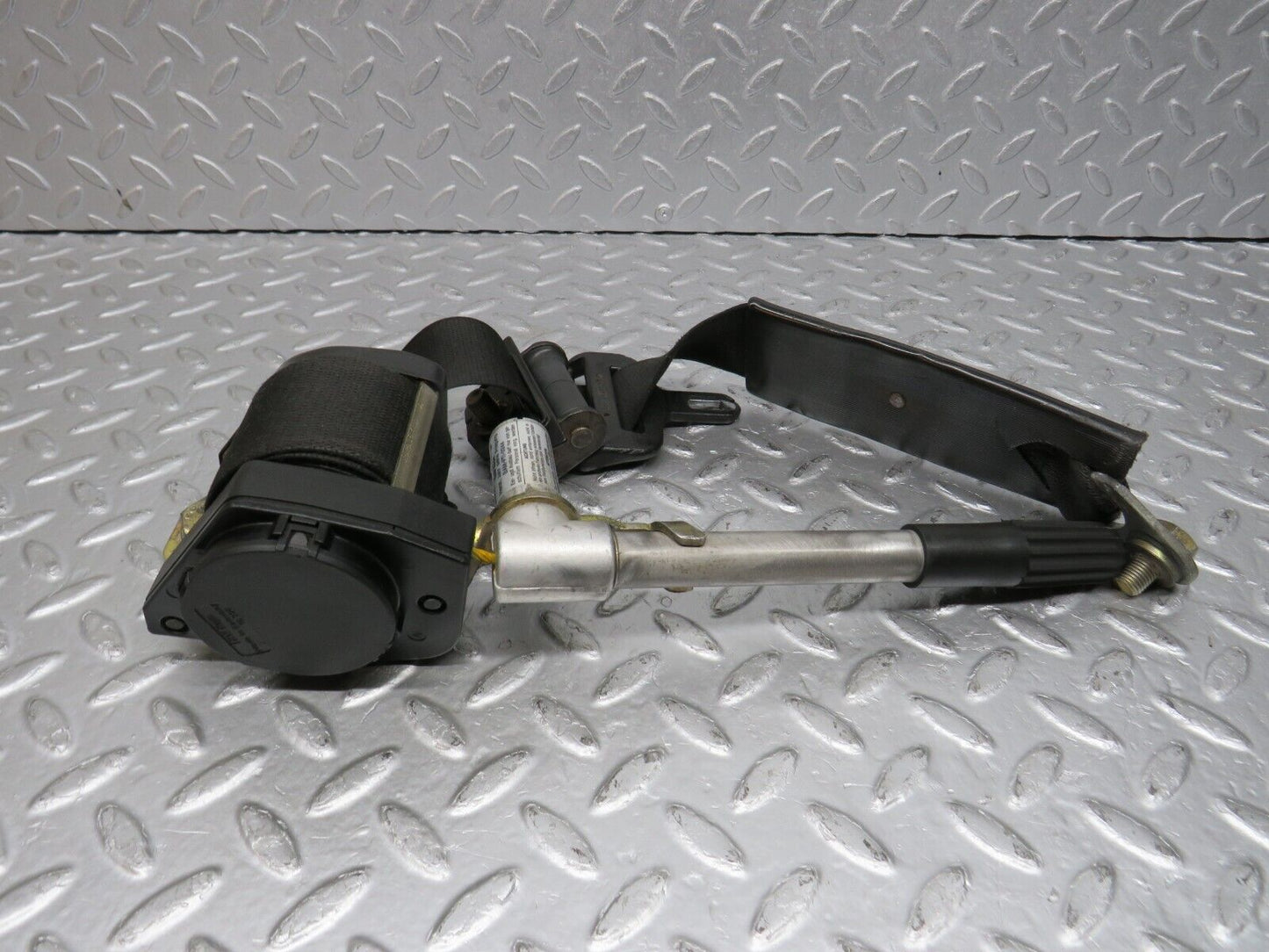 39666 Mercedes-Benz R107 350SL Coupe Front Right Seat Belt No Buckle 1078680314