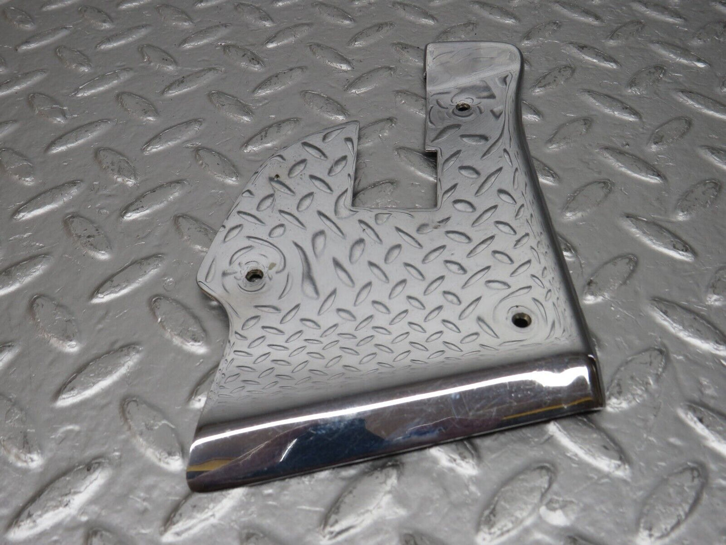 33194 Mercedes-Benz C107 R107 Left Door Chrome Cover