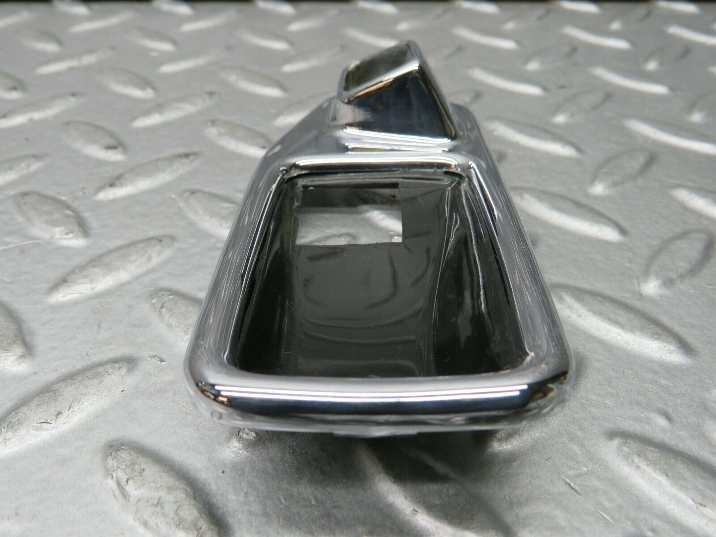 21975 Mercedes-Benz S123 280TE Wagon Chrome Frame For Door Opener Left 1167660111