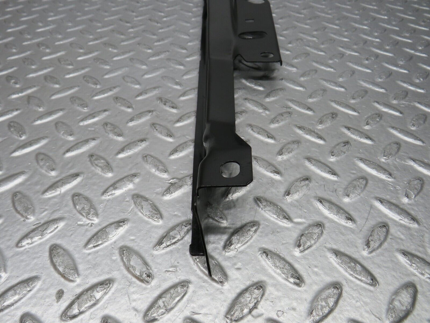 37788 Mercedes-Benz A124 320E Cabrio Rear Right Window Upper Support Bracket