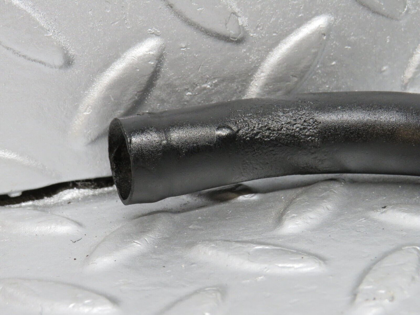 40548 Mercedes-Benz W123 300D Coolant Pipe