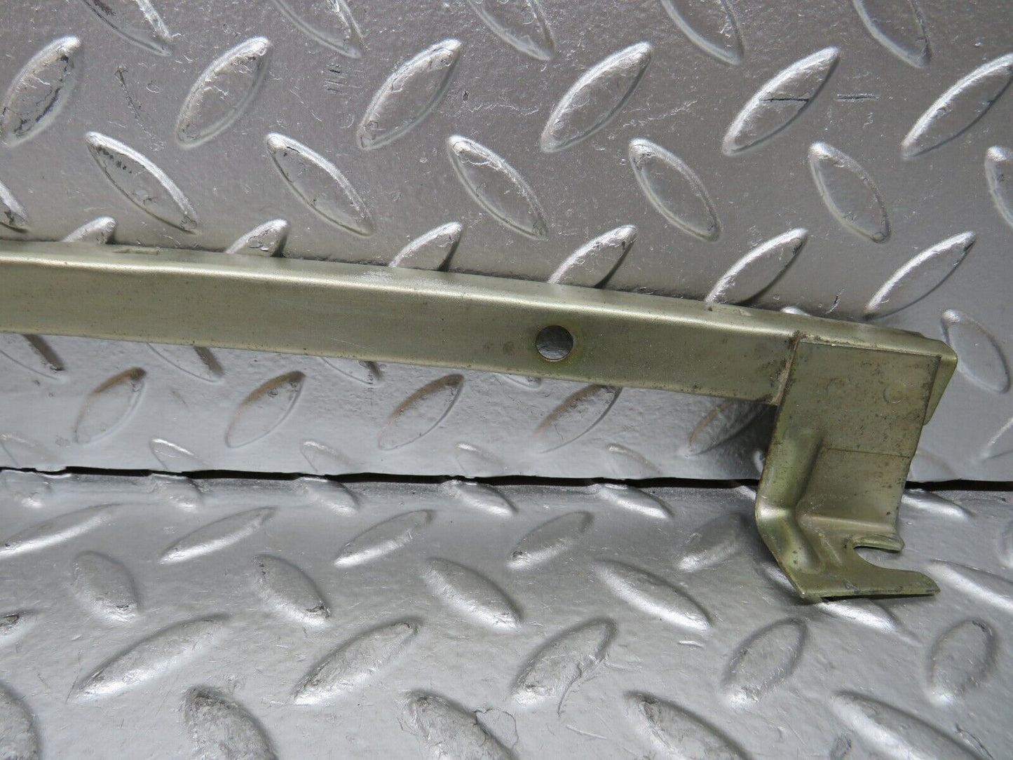 26977 Mercedes-Benz W123 240D Rear Left Door Window Channel