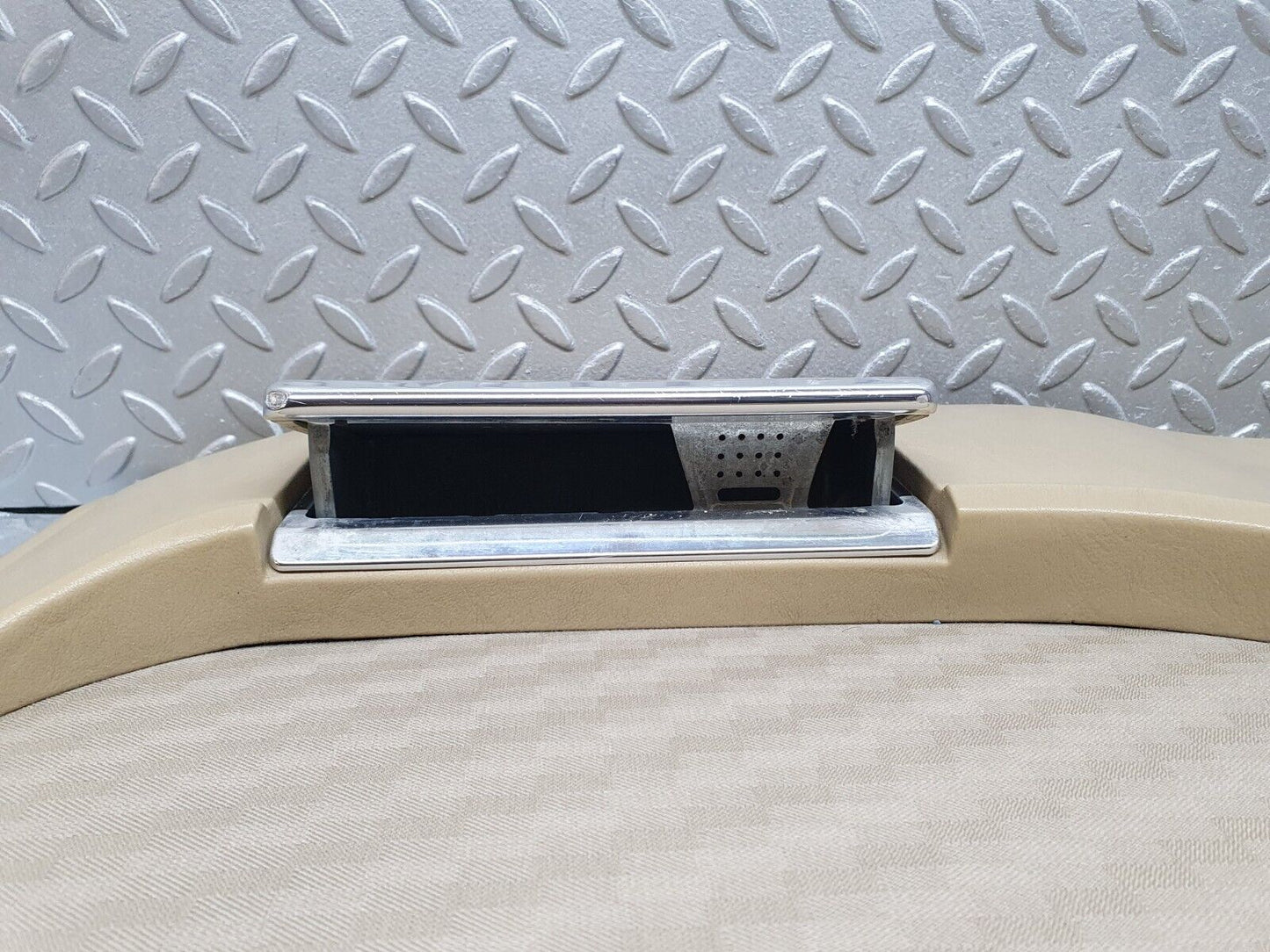 41120 Mercedes-Benz W126 300SE Rear Left Door Card Beige 1267370170