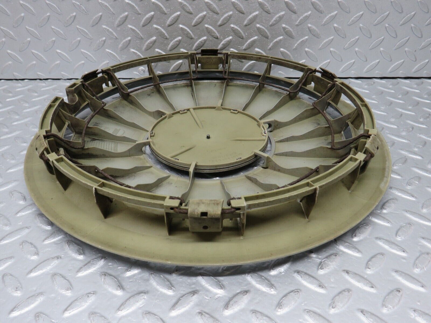 39022 Mercedes-Benz W201 190E Wheel Trim Hub Cap 14" 2014010324