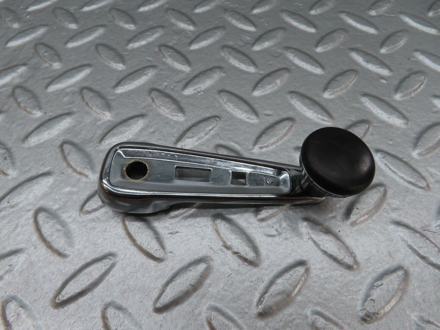 17957 Mercedes-Benz W123 200 Window Lifter Crank Handle