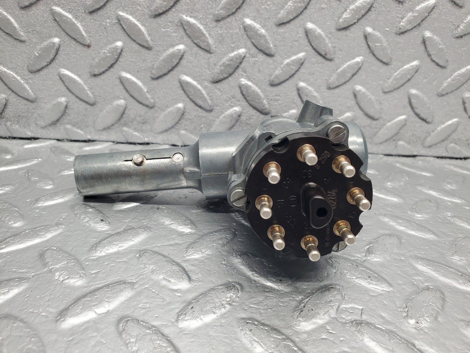 45960459