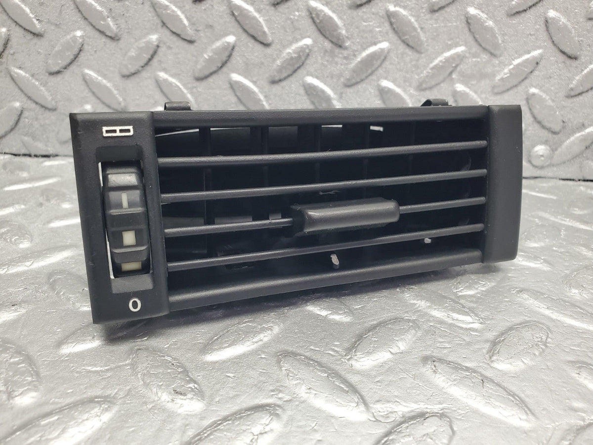 W124 dashboard air vent right used OEM