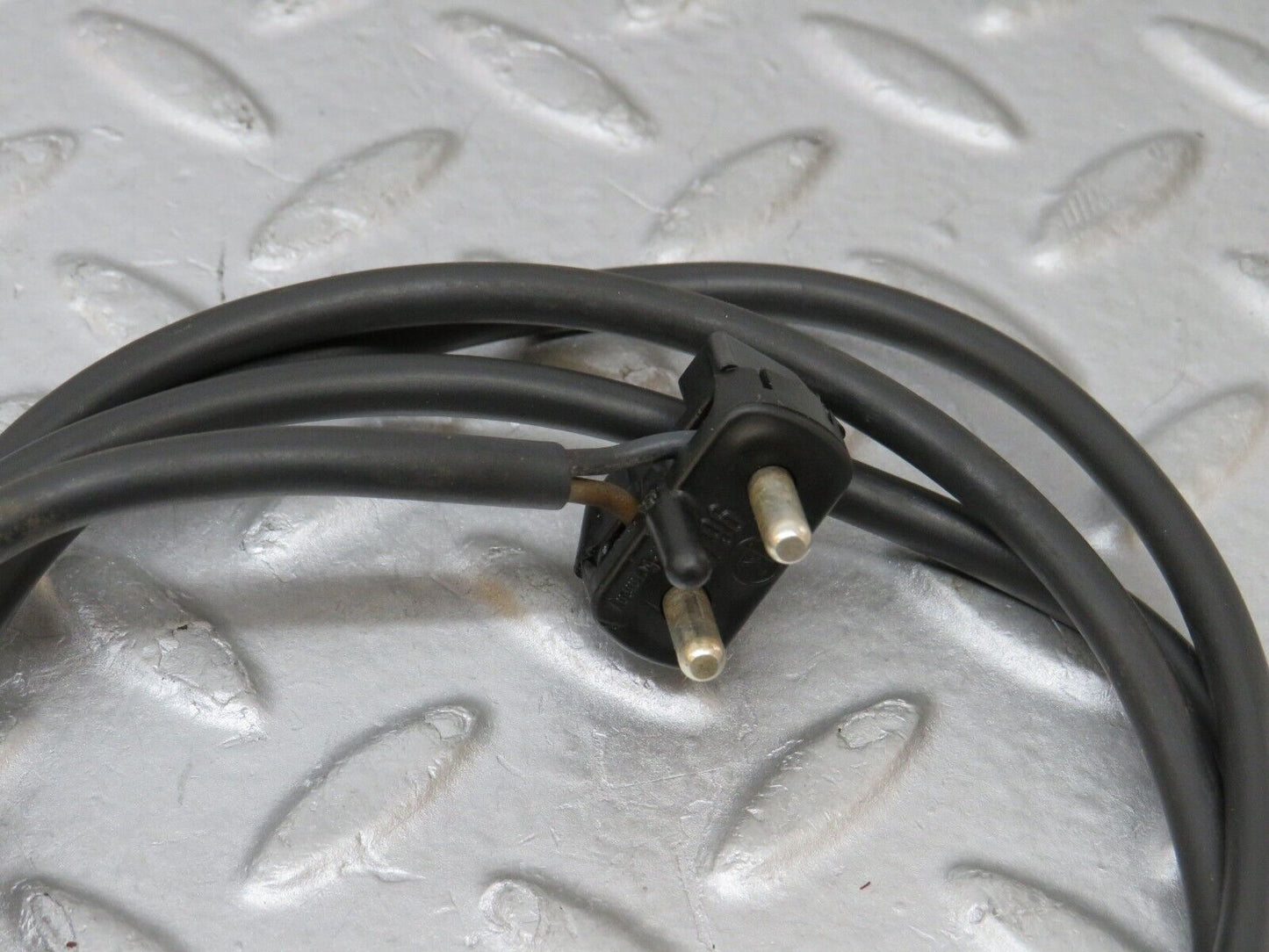 36268 Mercedes-Benz W126 420SE Front Wing Indicator Wire Cable 1249971881