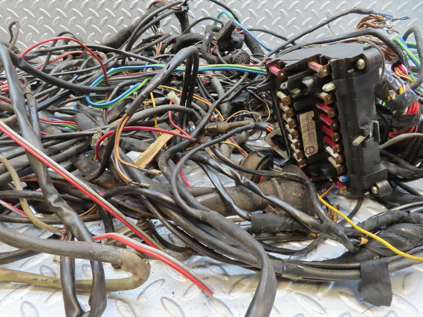16142 Mercedes-Benz W123 280E Engine Chassis Body Wire Wiring Harness