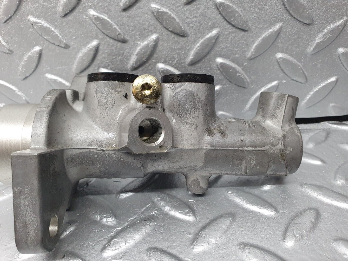 41790 Mercedes-Benz W202 C200 Brake Master Cylinder Lucas