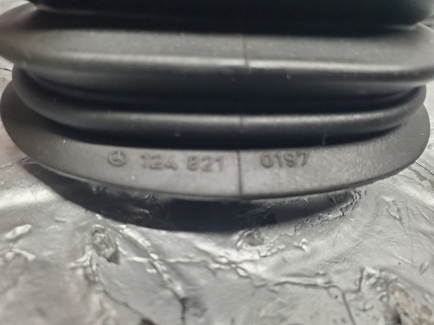46895553