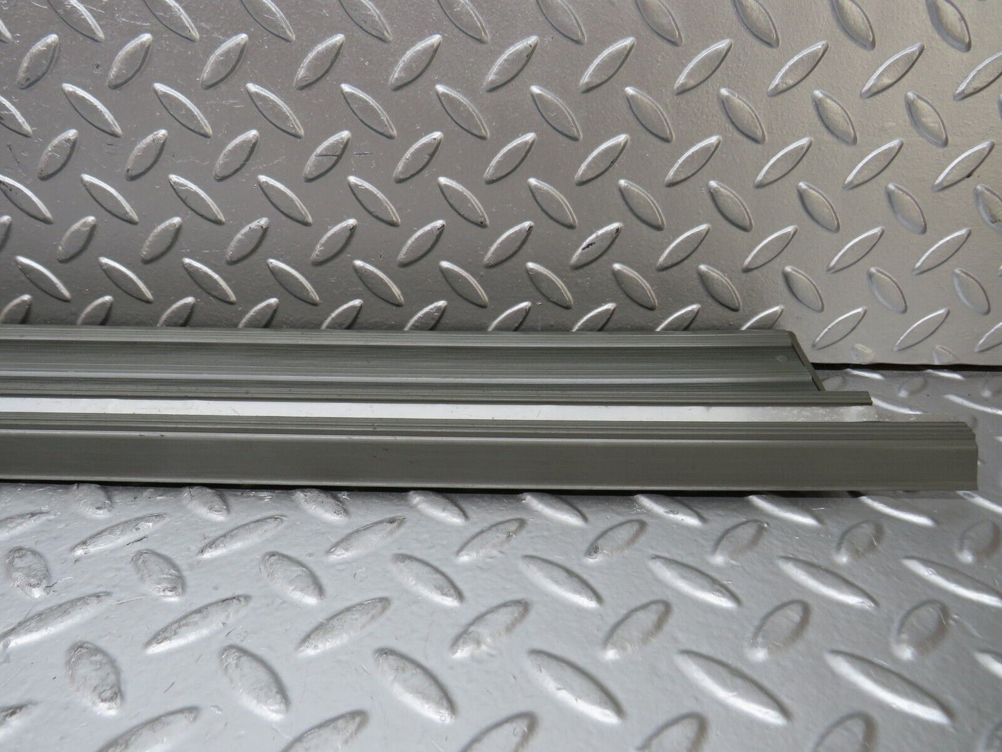 26278 Mercedes-Benz W116 450SE Front Left Door Sill Grey
