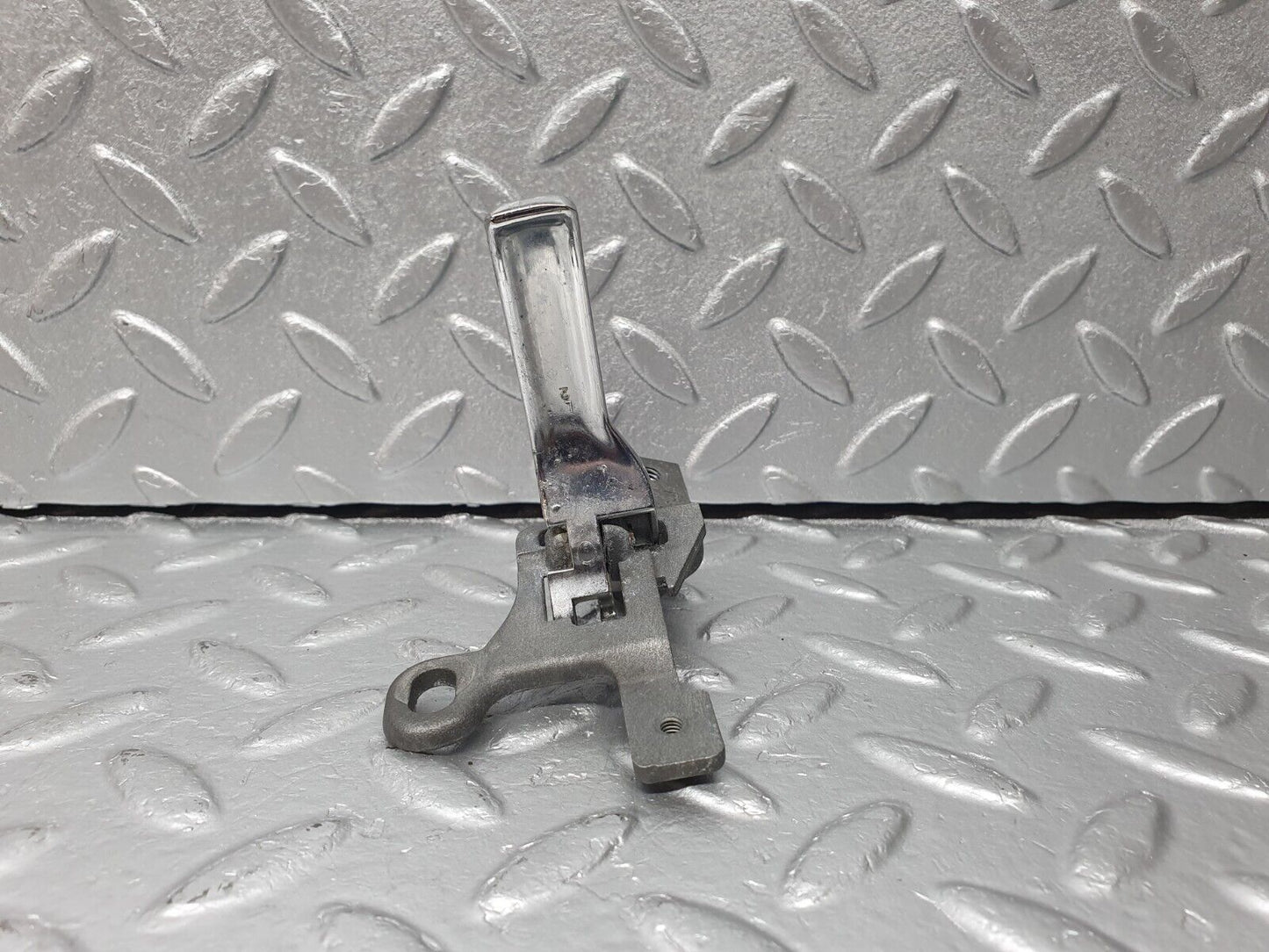40765 Mercedes-Benz W123 300D Left Interior Door Handle 1237600161