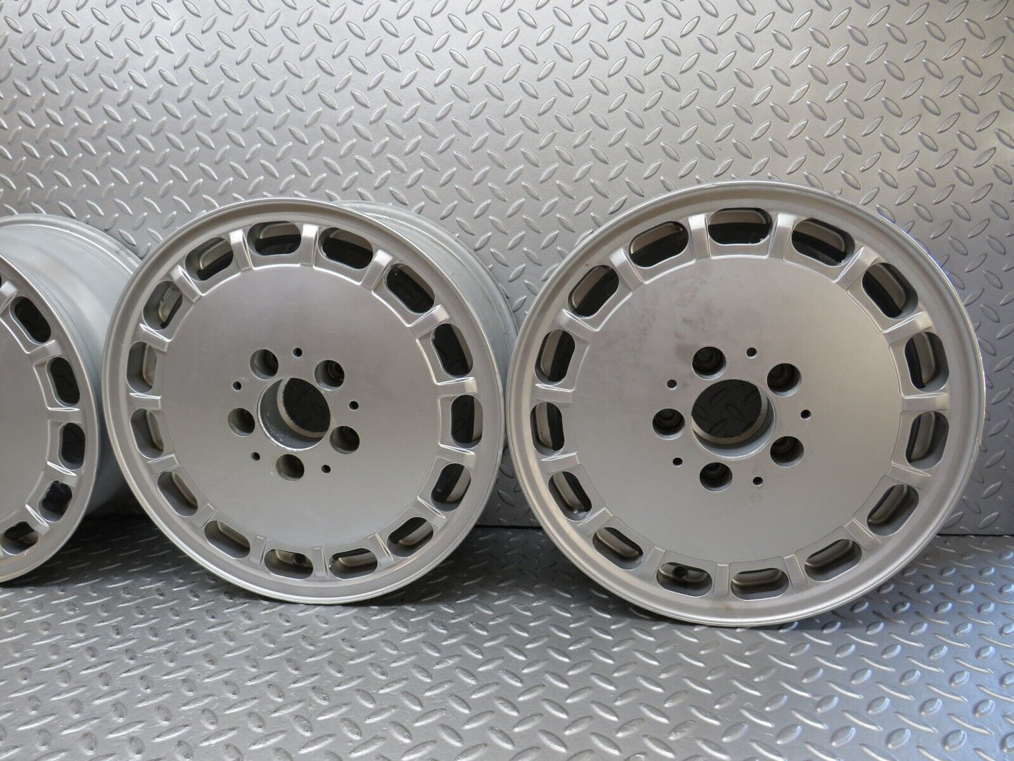 36923 Mercedes-Benz Alloy Wheel Set 7Jx15 H2 ET44 2014001302