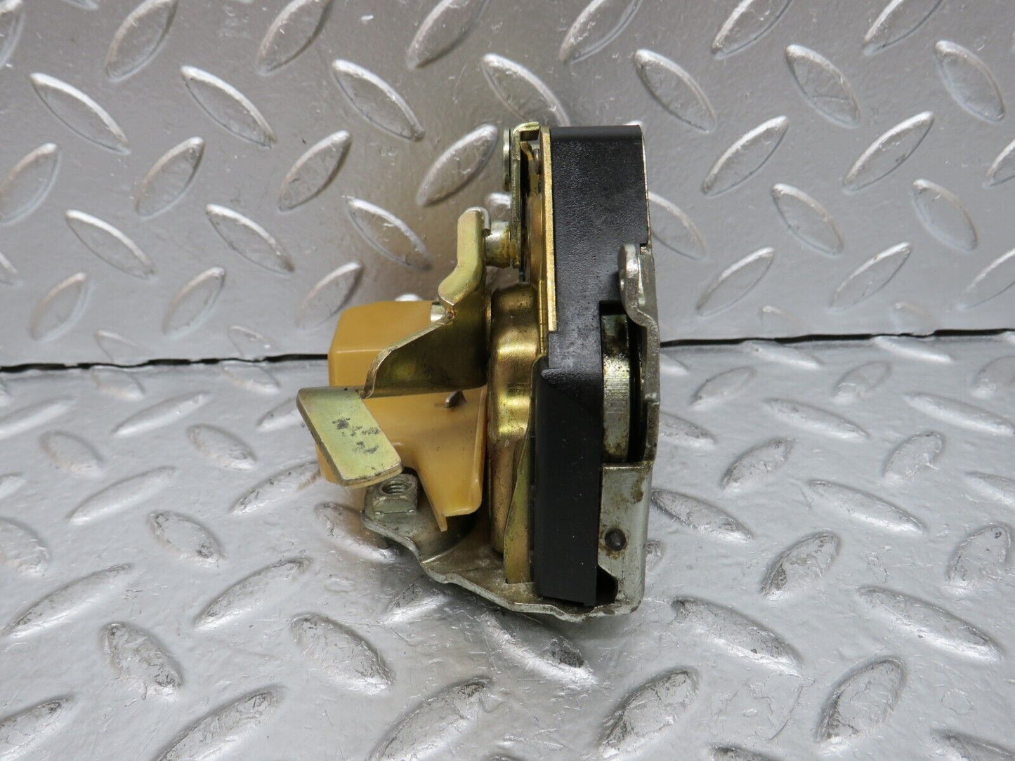 29353 Mercedes-Benz W124 230E Rear Left Door Lock Mechanism