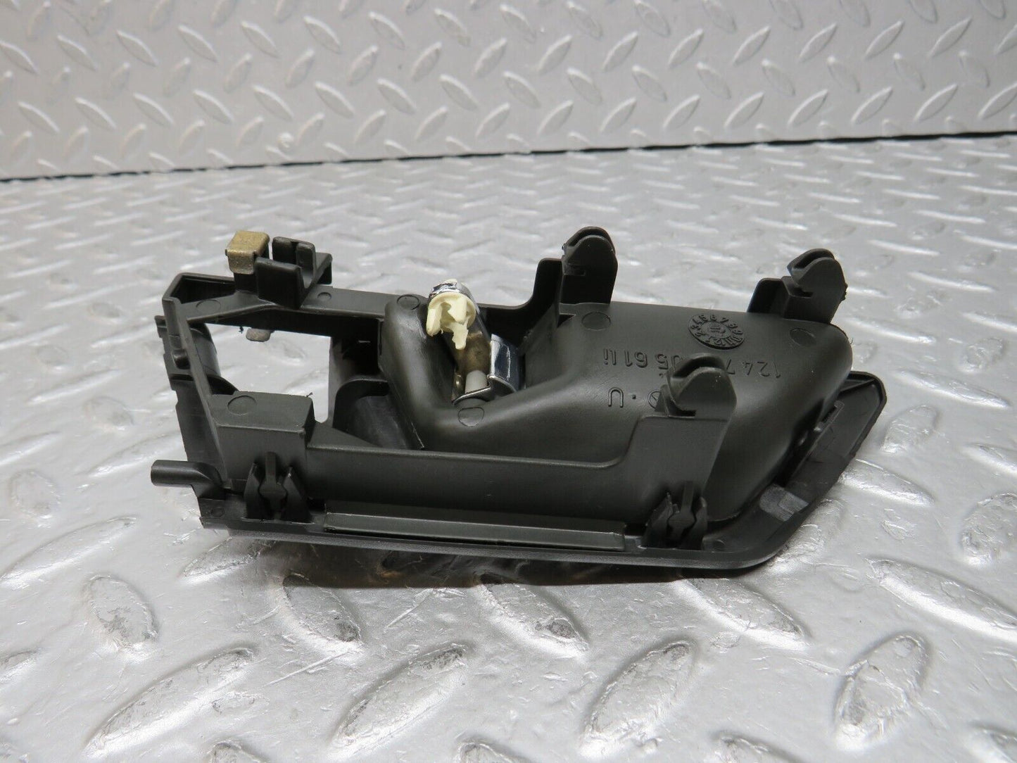 37768 Mercedes-Benz A124 320E Cabriolet Interior Door Handle Left 1247600561