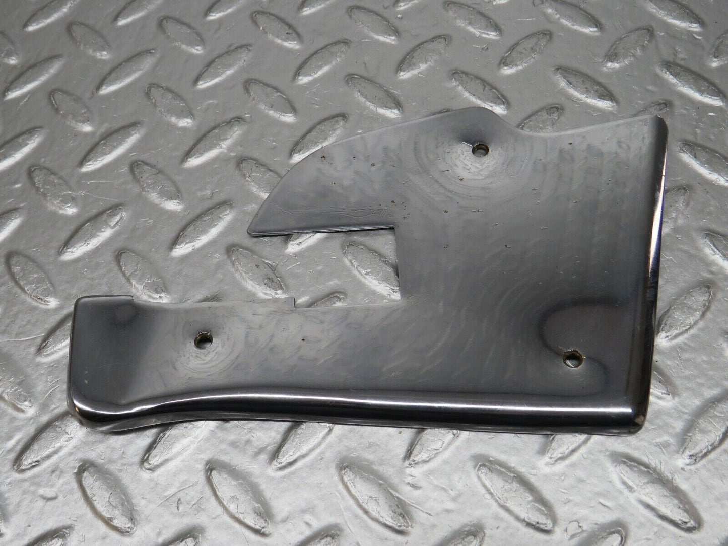 0726 Mercedes-Benz C107 350SLC Coupe  Door Chrome Trim Cover  Left And Right