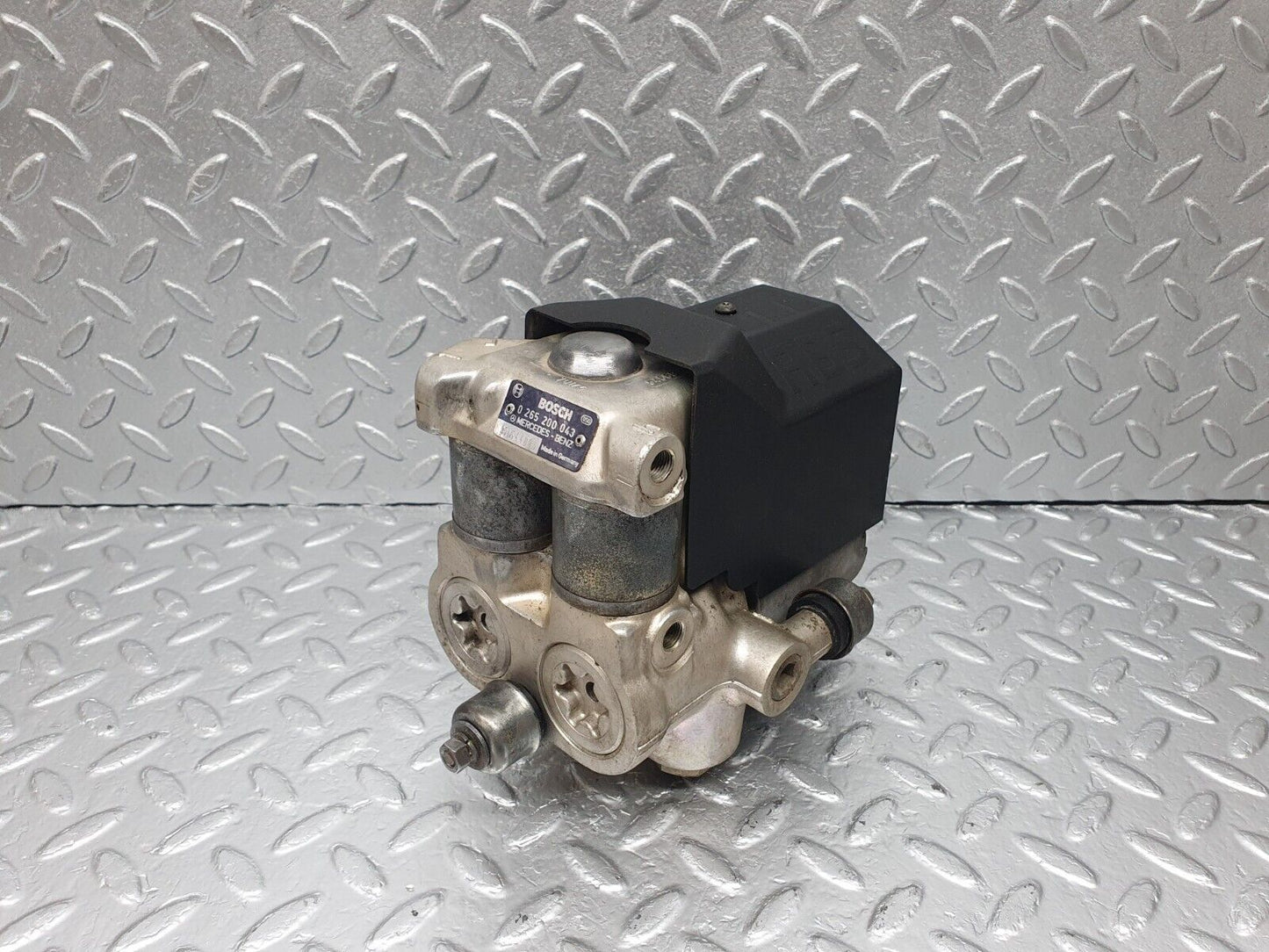 42927 Mercedes-Benz W201 190 ABS Brake Pump Bosch 0265200043 0332002171 0015426719