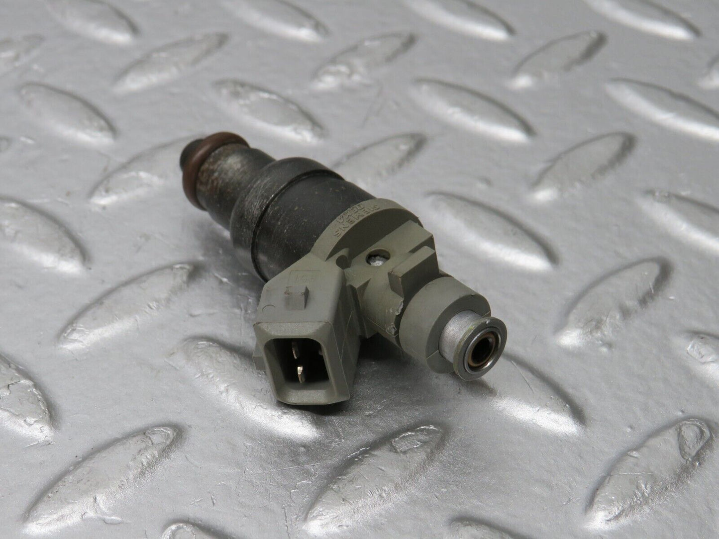 33486 Mercedes-Benz W202 C180 Fuel Injector Siemens 0000787423