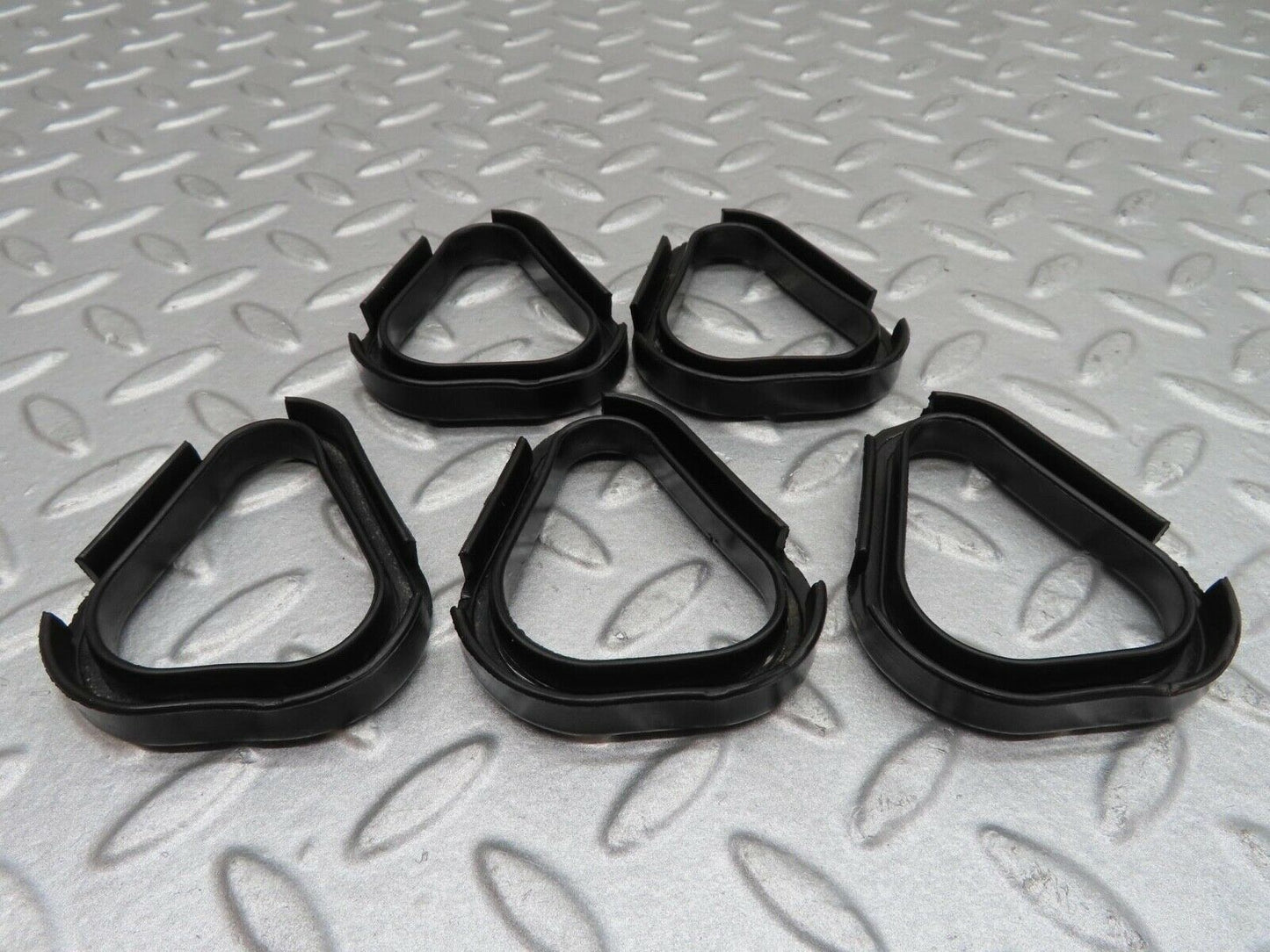 16120 Mercedes-Benz W123 280E Valve Cover Gasket Set 1100160721