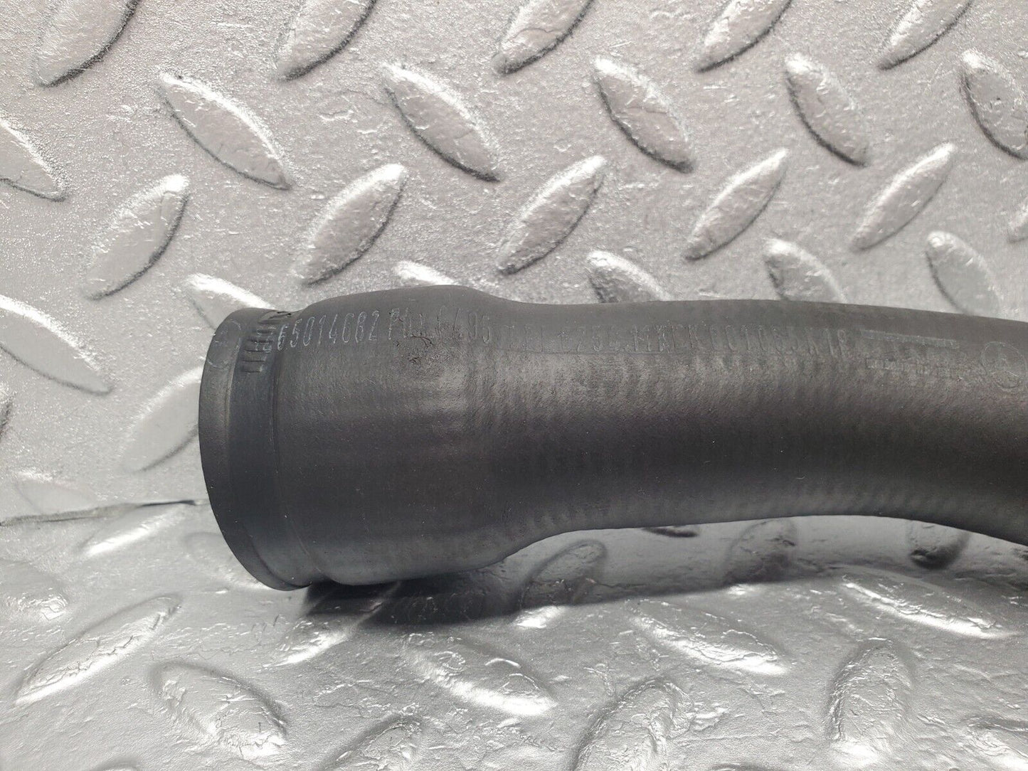 46070 Mercedes-Benz W126 420SE Radiator Hose Pipe 1265014682