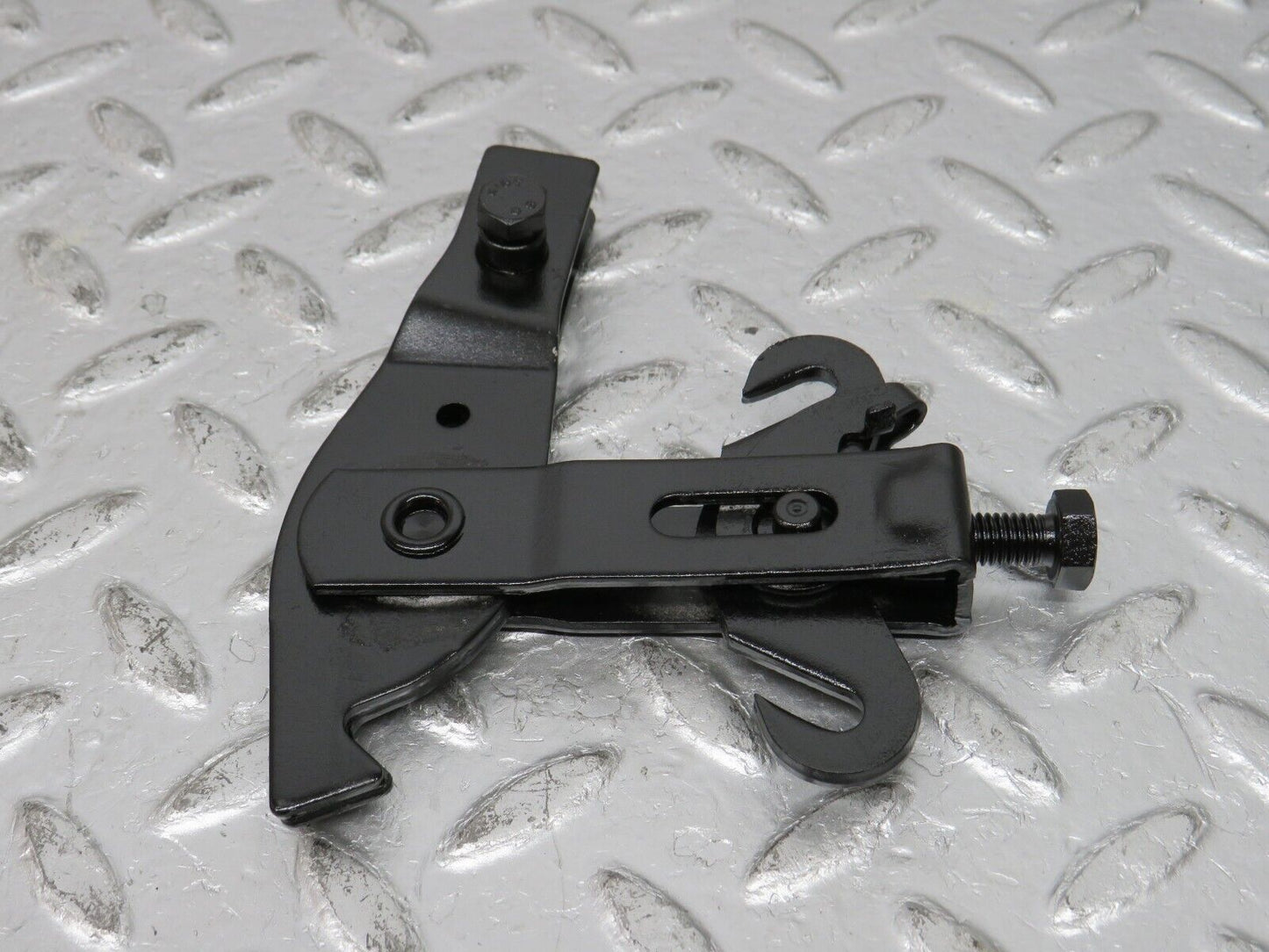 32667 Mercedes-Benz S124 300TE Wagon Handbrake Adjusting Handbrake Regulator