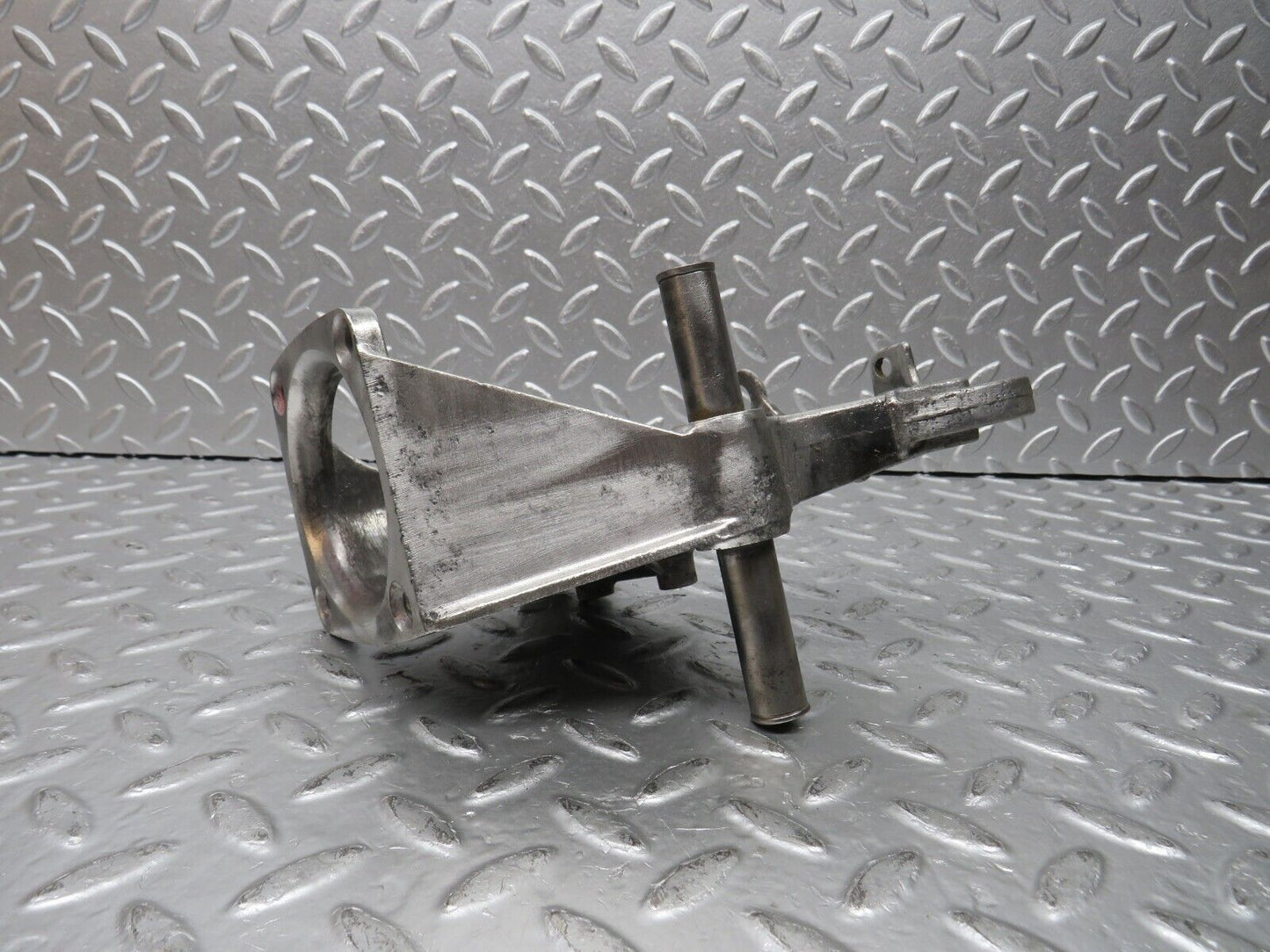 31127 Mercedes-Benz W123 200D Brake Pedal Bracket 1232940501