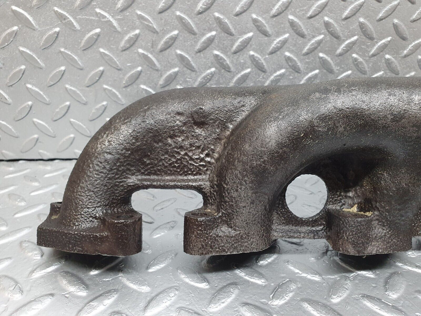44221 Mercedes-Benz C123 230CE Coupe Exhaust Manifold 1021422301