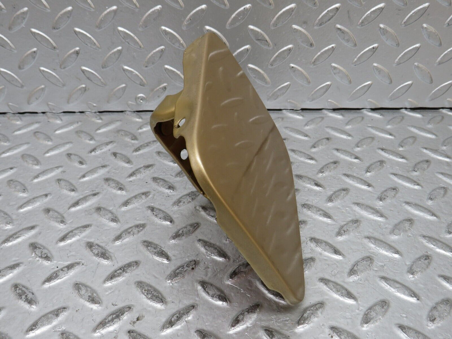 28488 Mercedes-Benz S123 240D Wagon Fuel Tank Flap Cap 1235841639