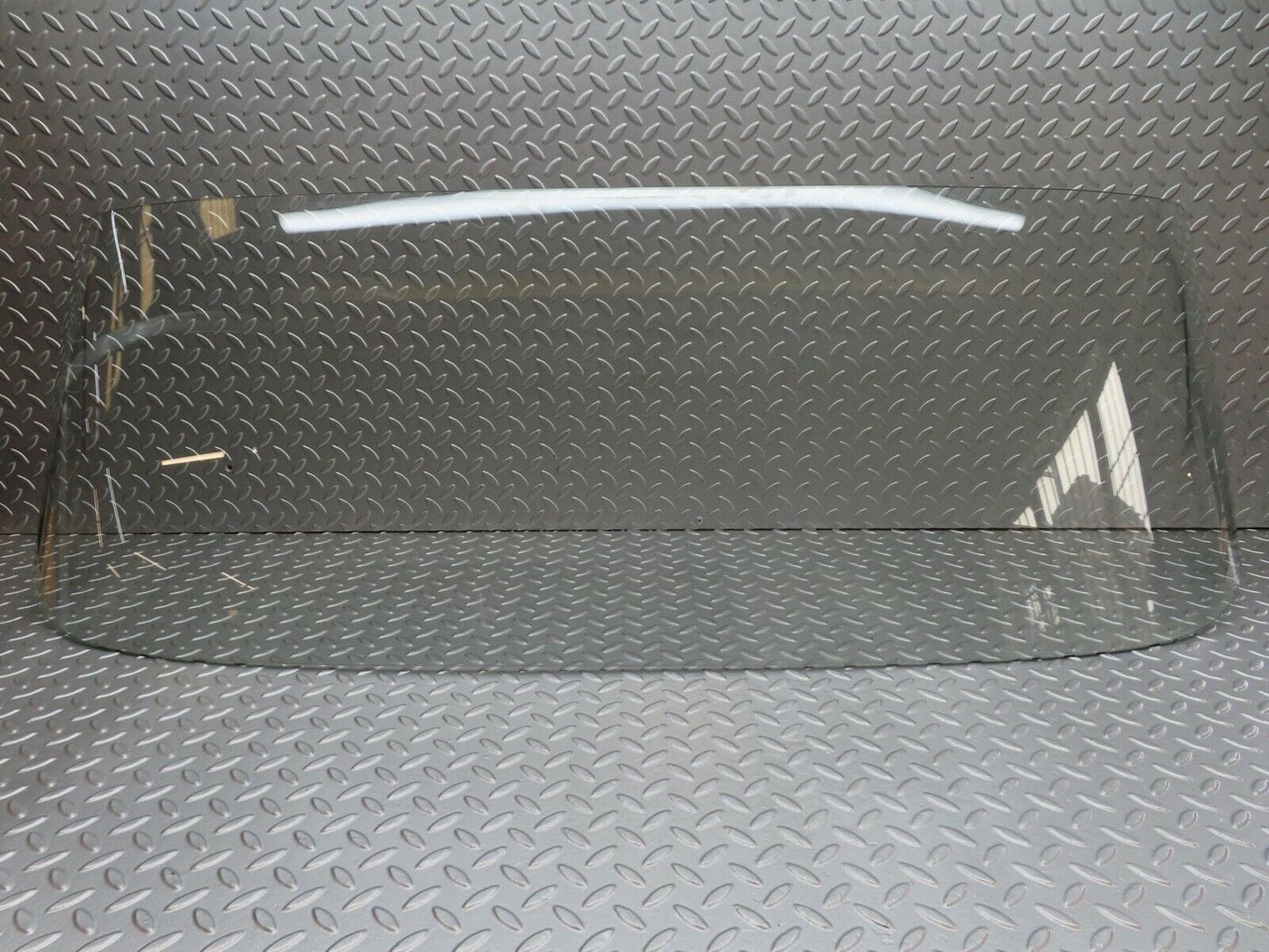 12751 Mercedes-Benz W111 Rear Windscreen