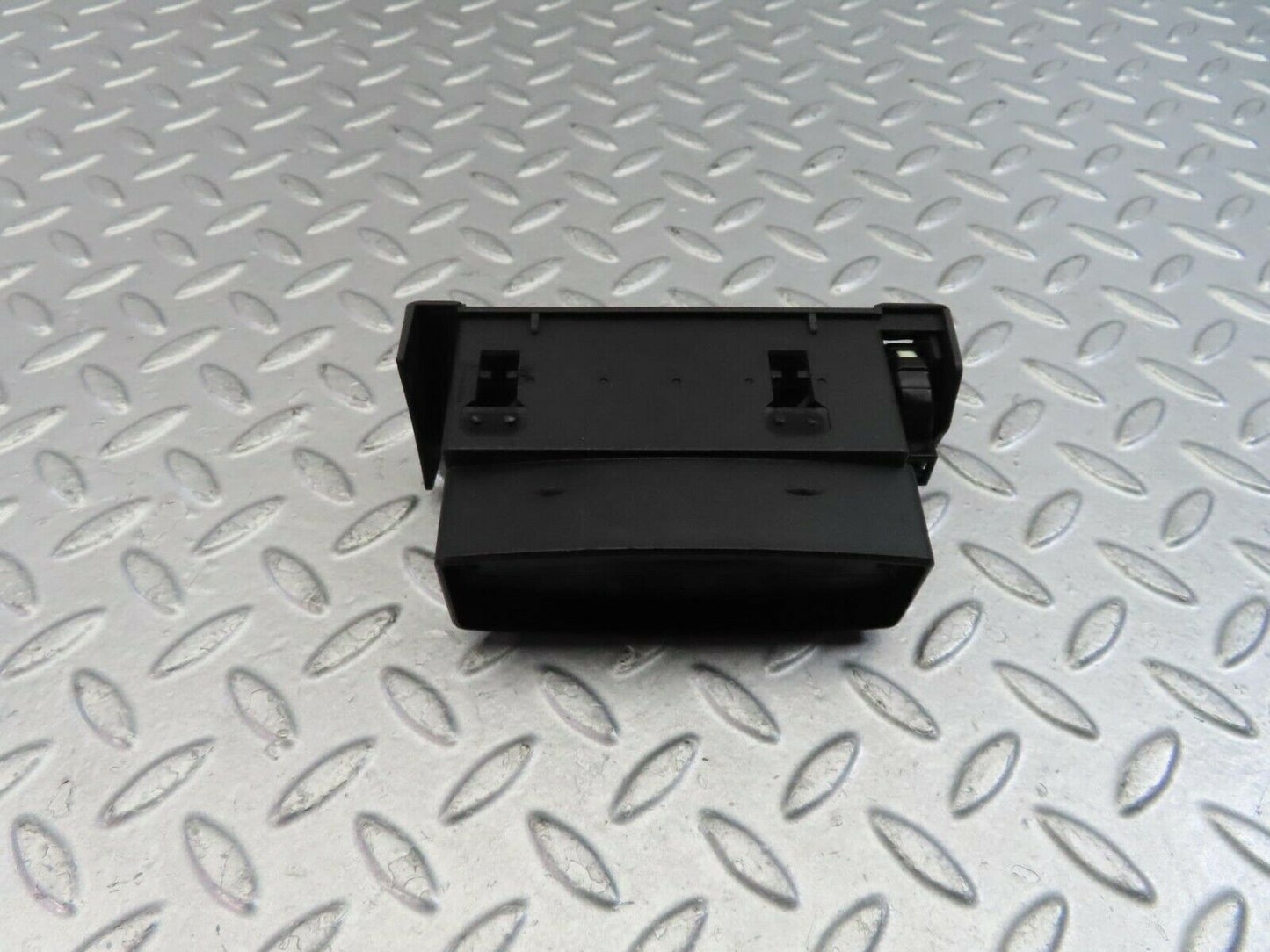 9398 Mercedes-Benz C124 300CE Coupe Dashboard Air Vent Left