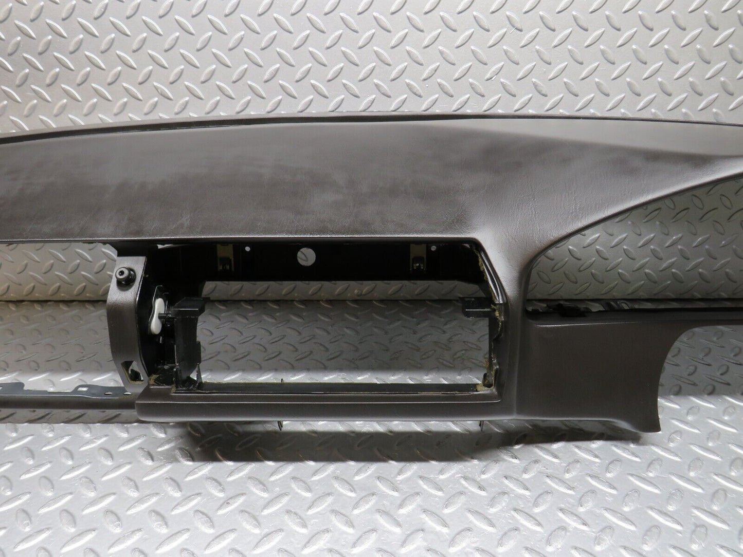 38610 Mercedes-Benz R129 280SL Coupe Dashboard Black