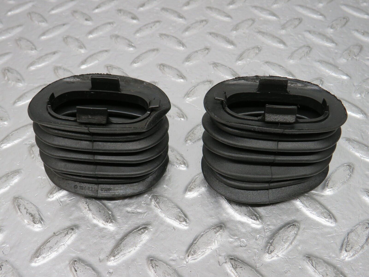 32615 Mercedes-Benz S124 300TE Front Door Wire Protector Rubber 1248210197