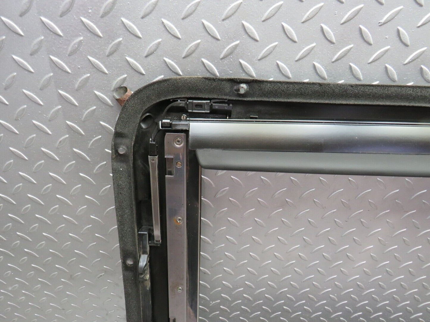 38981 Mercedes-Benz W201 190E 2.6L Power Sunroof Frame
