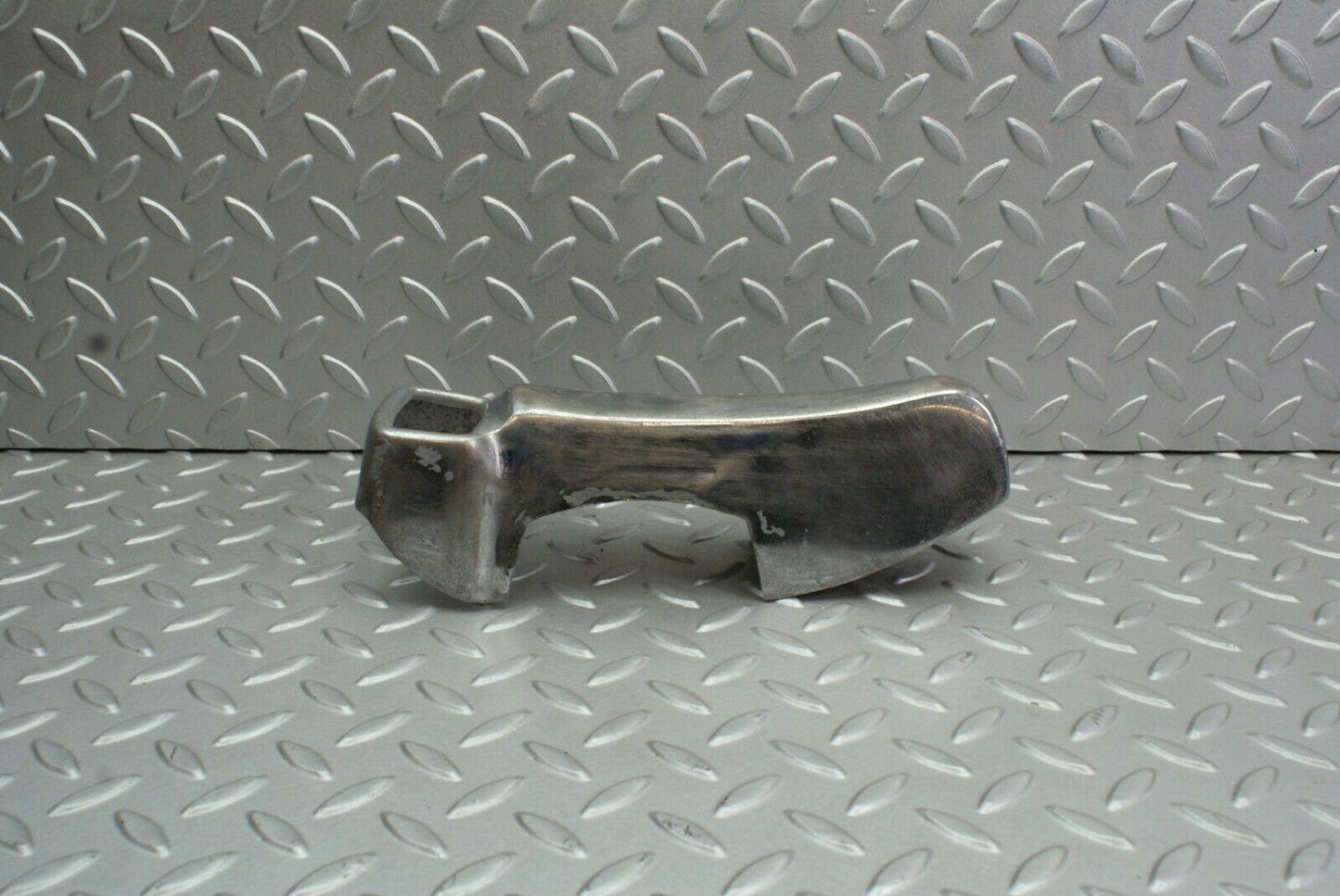 2722 Mercedes-Benz W105 219 PONTON Rear Bumper Part