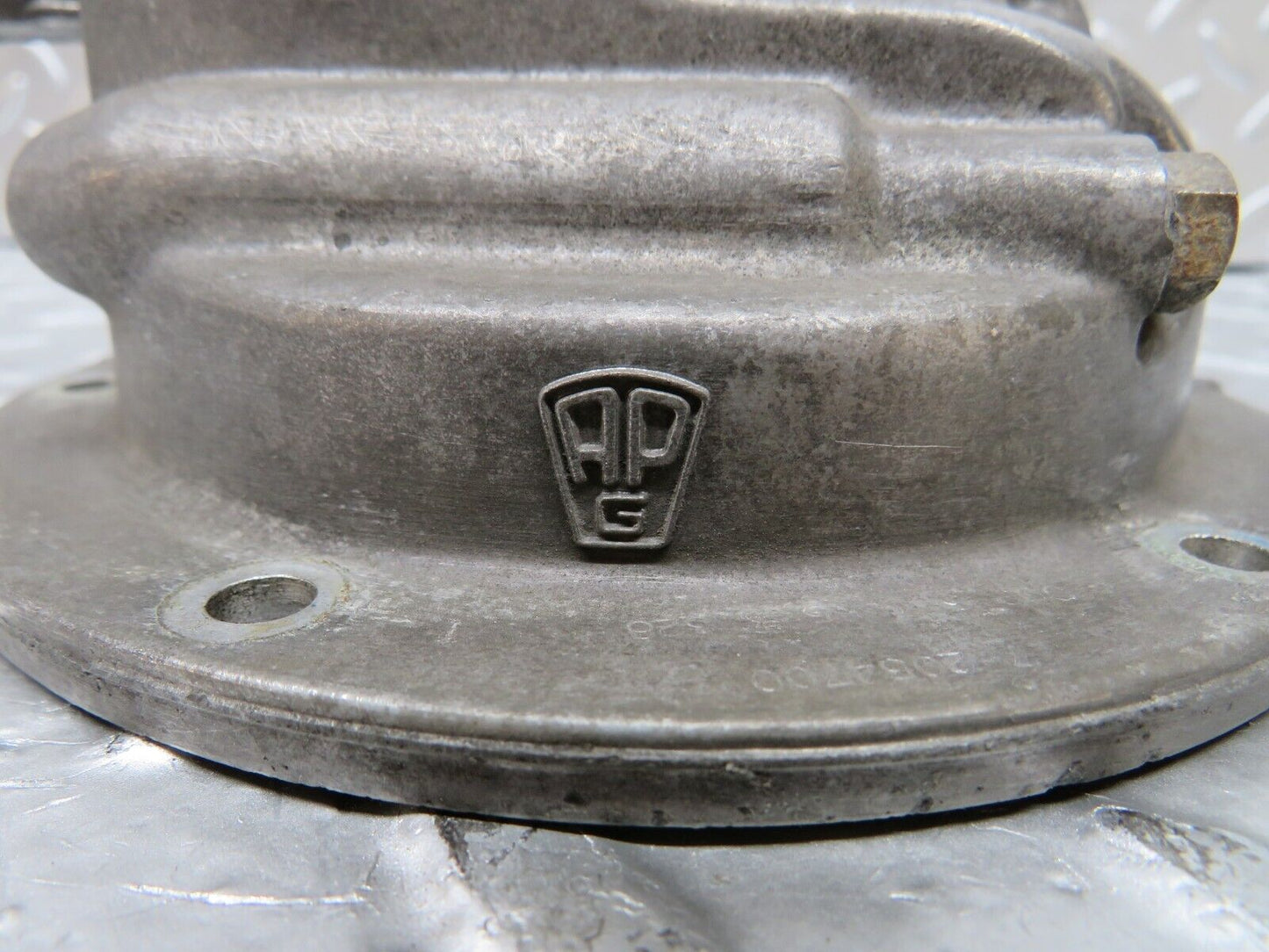 26941 Mercedes-Benz W123 240D Vacuum Pump Pierburg 7.2054700 / 0003013653328
