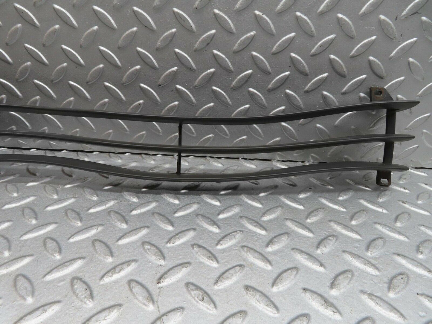13904 Mercedes-Benz C107 280SLC Front Bumper Lower Grill