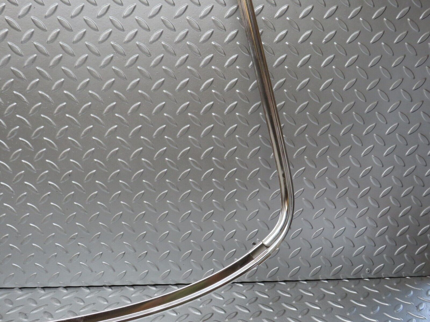 28182 Mercedes-Benz W123 280E Rear Windscreen Chrome Frame