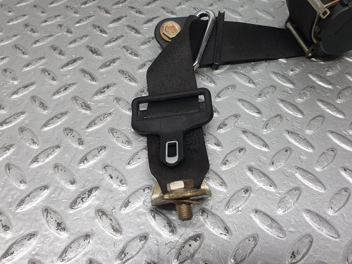 41268 Mercedes-Benz W126 300SE Rear Seat Belt Set With Buckles 124860050396 1248600585 1248601185