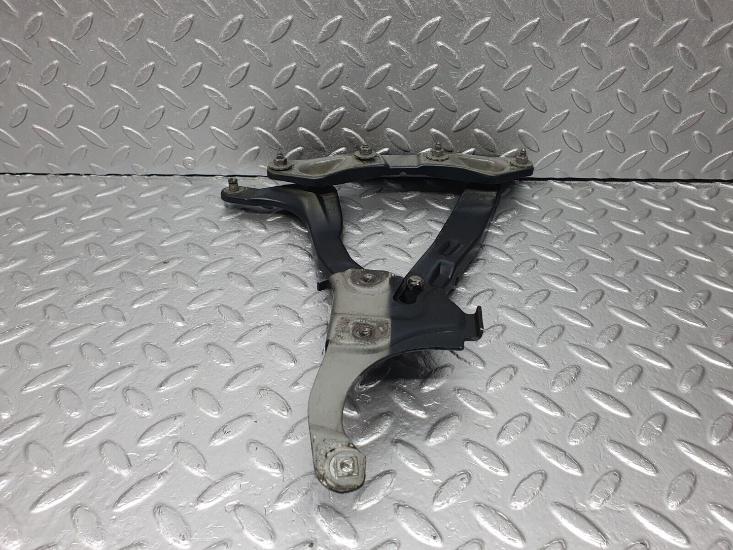 41874 Mercedes-Benz W202 C200 Bonnet Hinge Left Side 2028800128