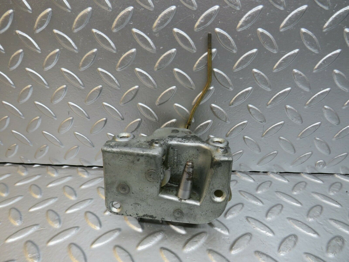 24570 Mercedes-Benz W108 Front Right Door Lock Mechanism