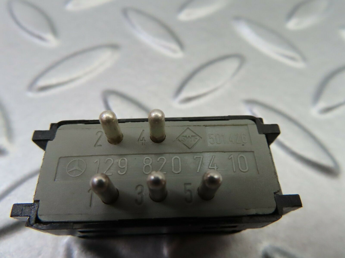 6470 Mercedes-Benz S124 E220 Wagon Rear Windscreen Defroster Switch 1298207410